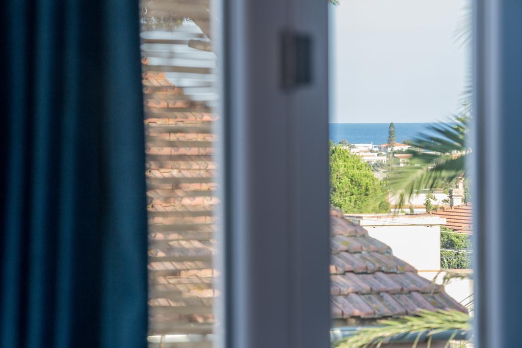 Gghh House Hotel Marina di Modica Esterno foto
